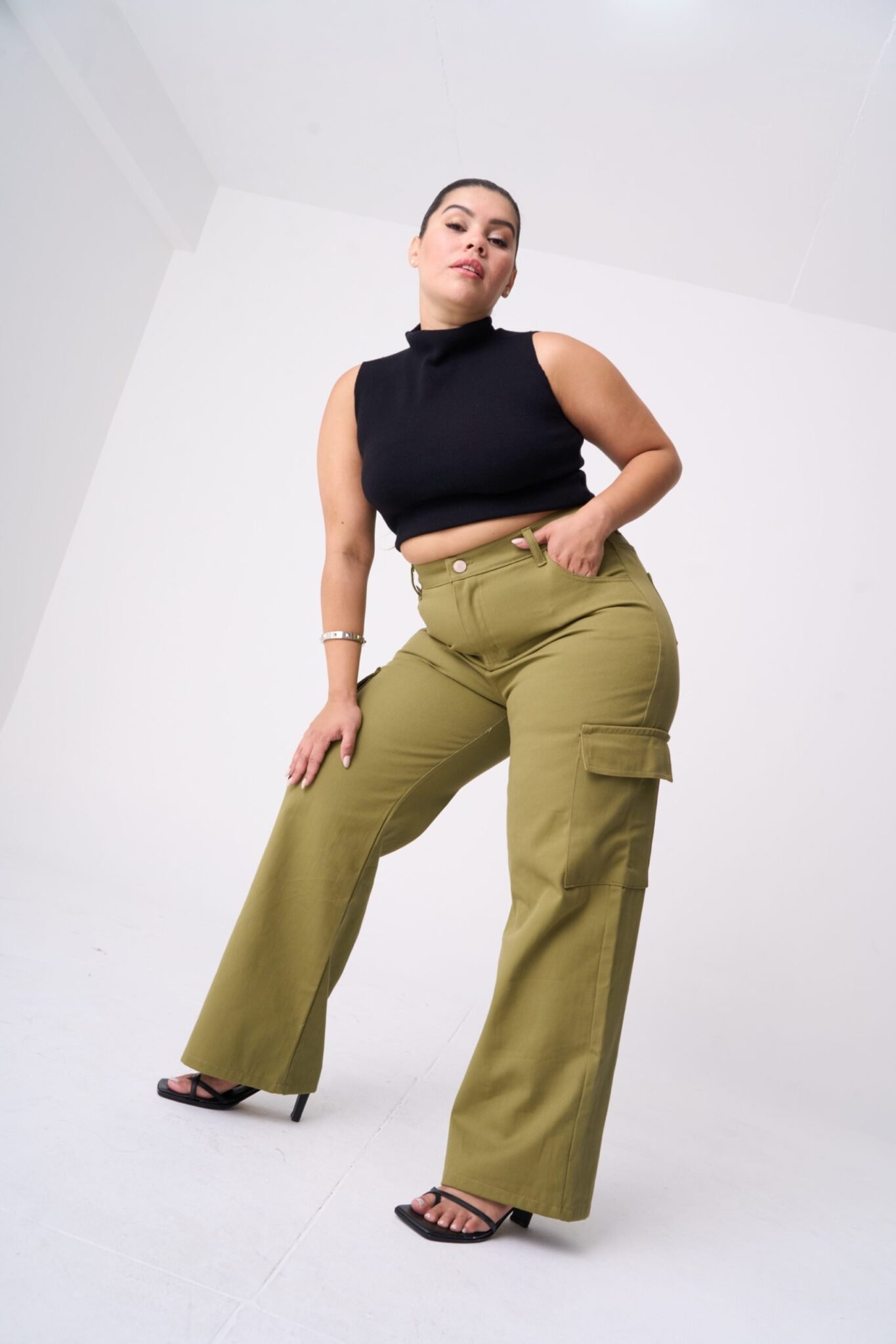 <b> WIDELEG CARGO OLIVA </b> <i> rigido </i>