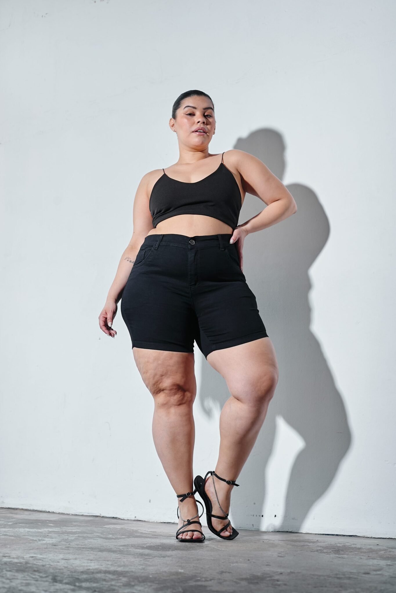 <b> SHORT BLACK </b> <i> elastizado </i>