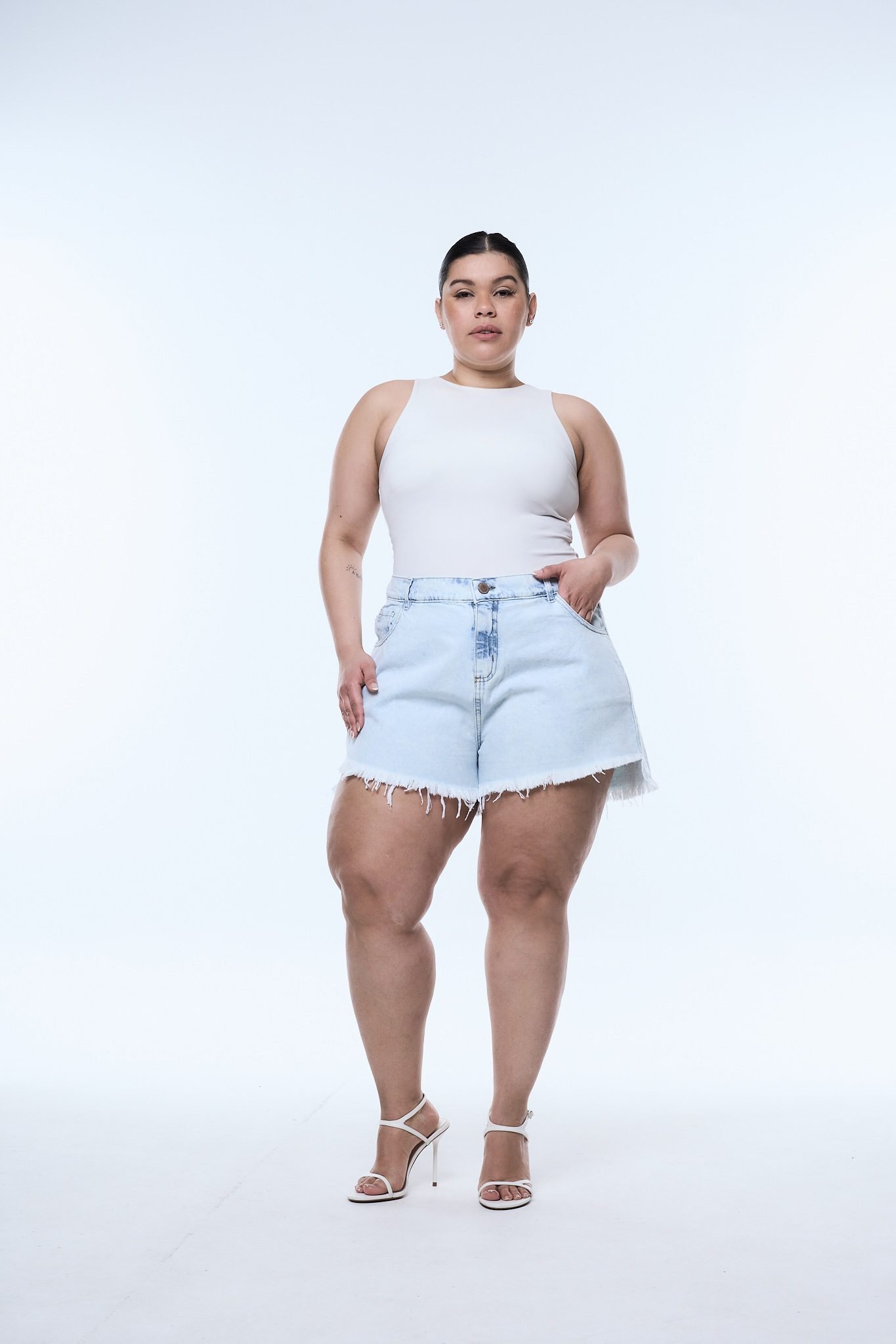 <b> SHORT SOLAIRA NEVADO </b> <i> rigido </i>