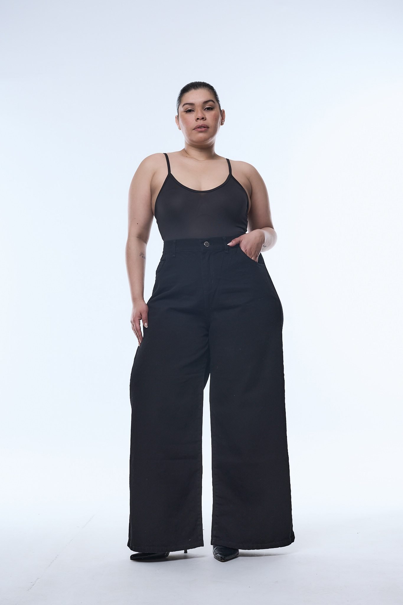 <b> DOBLE MAXI WIDELEG BLACK </b> <i> rigido </i>