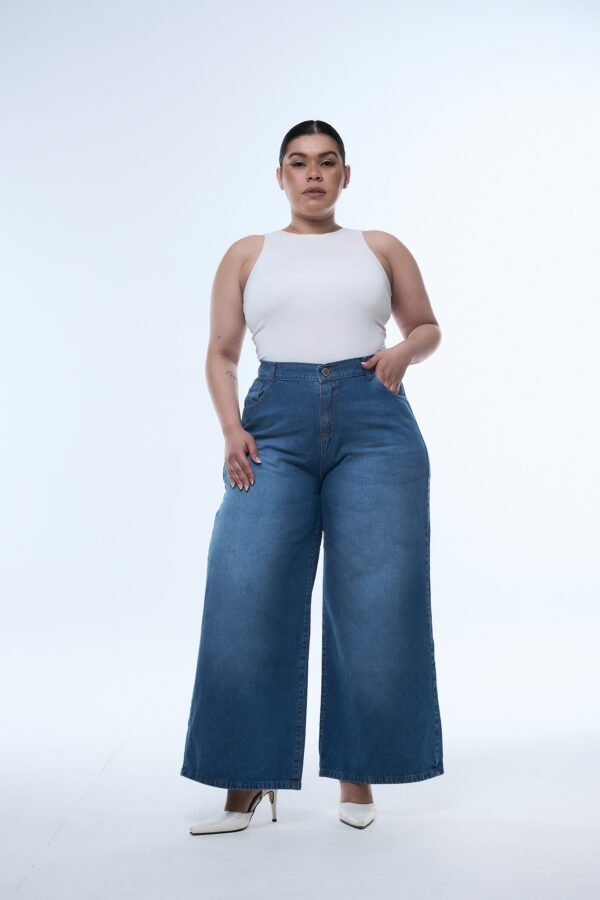 <b> DOBLE MAXI WIDELEG SOLANTHE BIGOTE </b> <i> rigido </i>