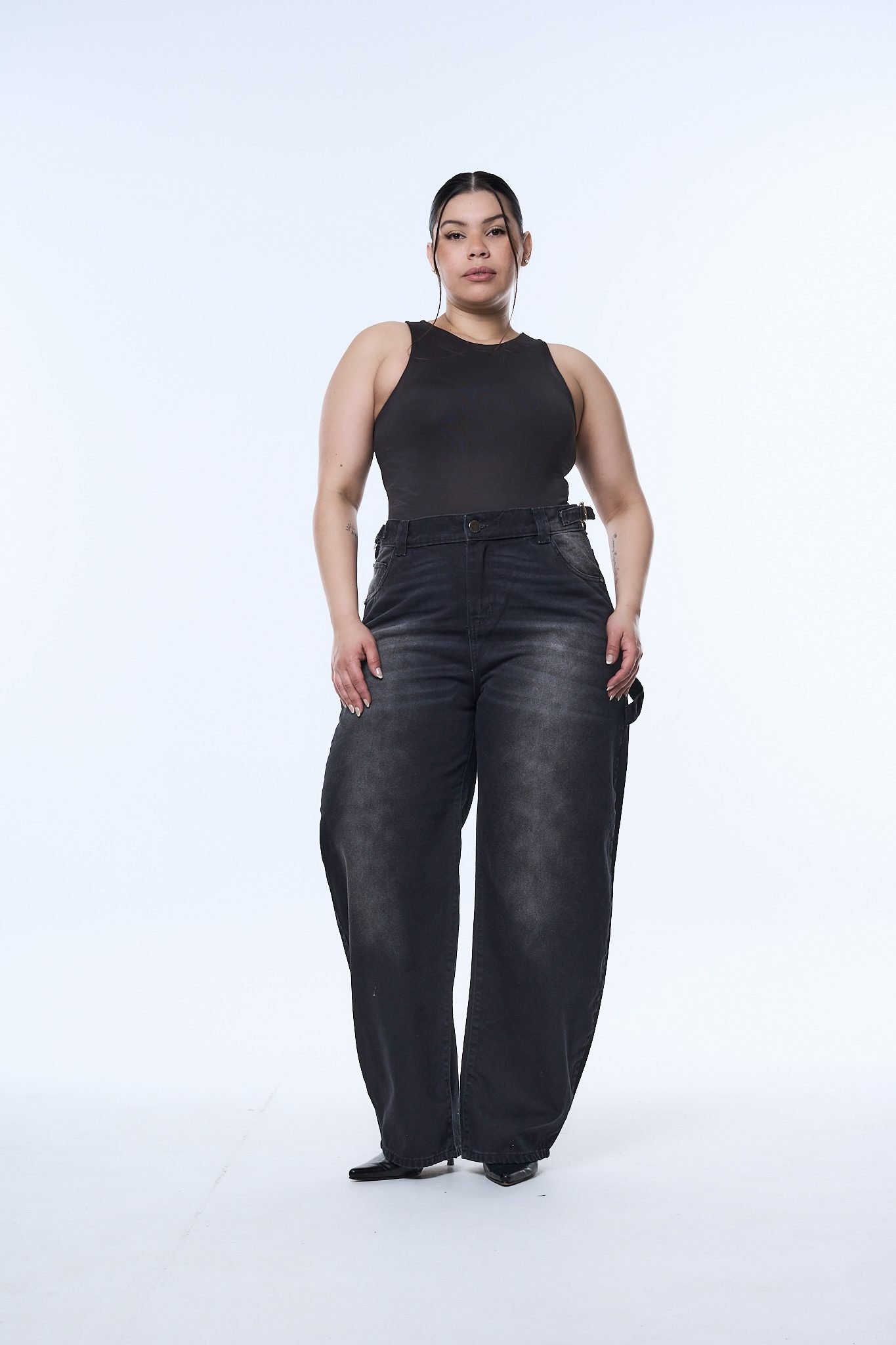 <b> BAGGY THADIA CARPINTERO CINTO CON HEBILLA </b> <i> rigido </i>