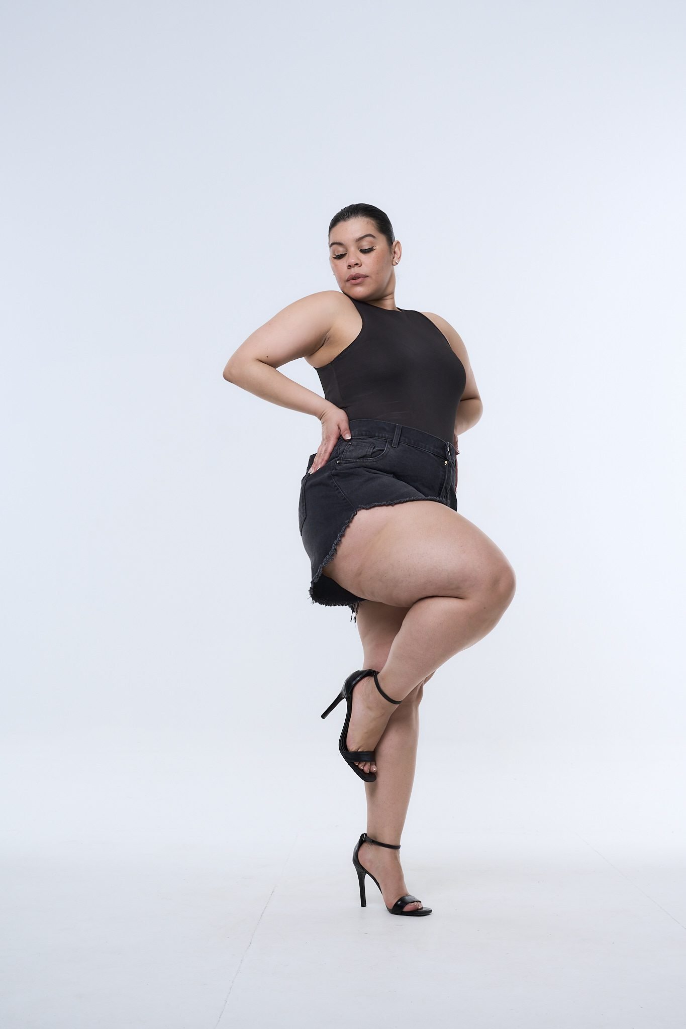 <b> SHORT ONYXIA BIGOTE </b> <i> rigido </i> - Imagen 6