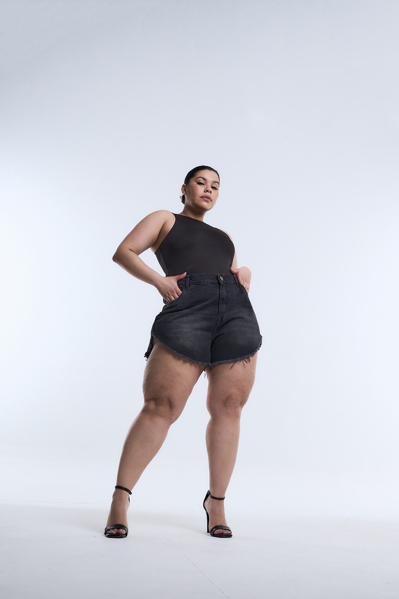 <b> SHORT ONYXIA BIGOTE </b> <i> rigido </i> - Imagen 5