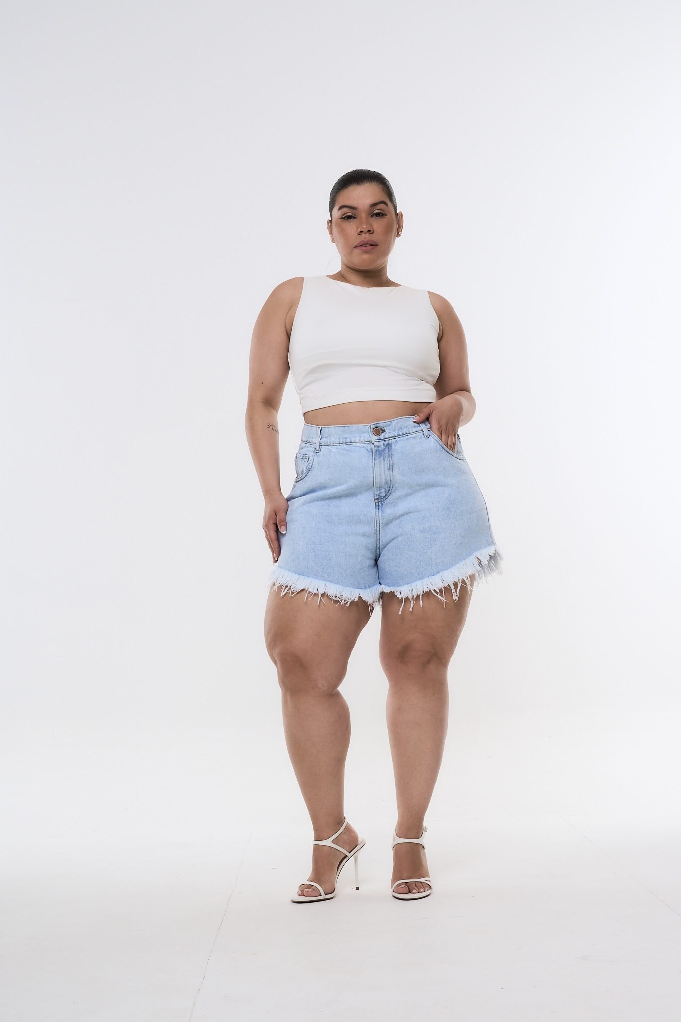 <b> SHORT CELIANNA NEVADO </b> <i> rigido