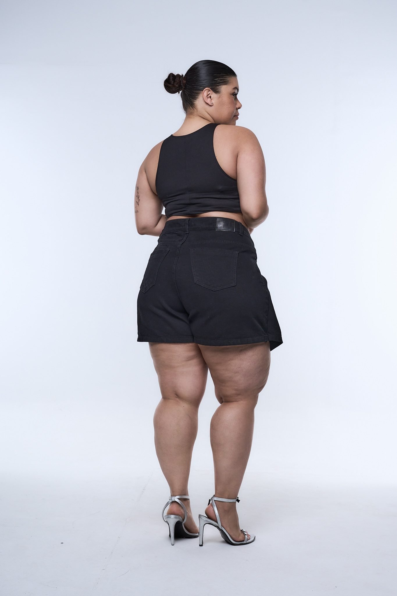 <b> SHORT-POLLERA NINIVE RECORTE </b> <i> rigido </i> - Imagen 9