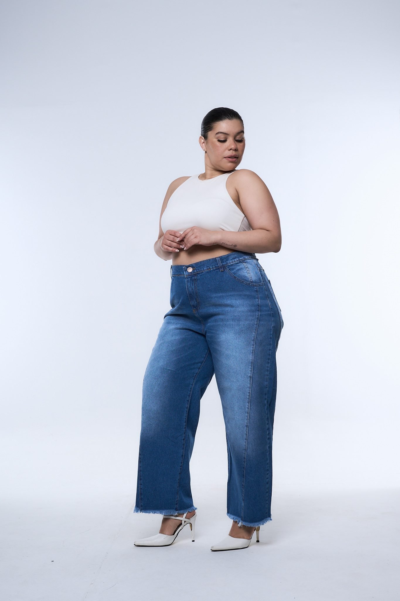 <b> MAXI WIDELEG CROP THIRENE BIGOTE RECORTE </b> <i> rígido - Imagen 7