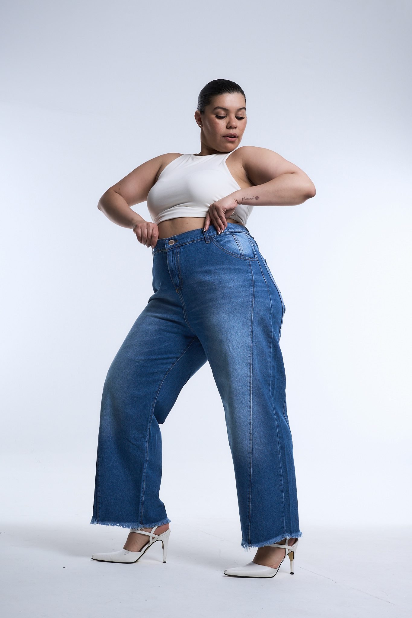 <b> MAXI WIDELEG CROP THIRENE BIGOTE RECORTE </b> <i> rígido - Imagen 5