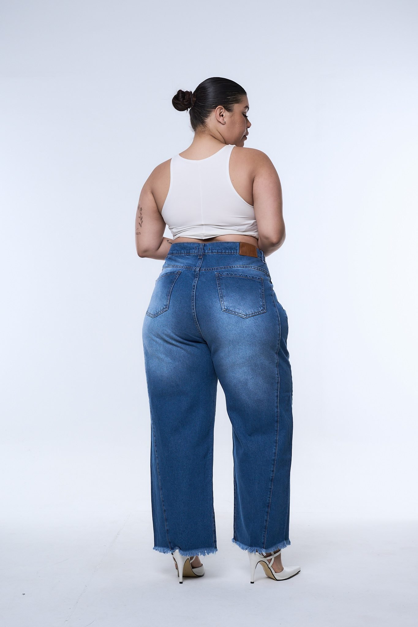 <b> MAXI WIDELEG CROP THIRENE BIGOTE RECORTE </b> <i> rígido - Imagen 8