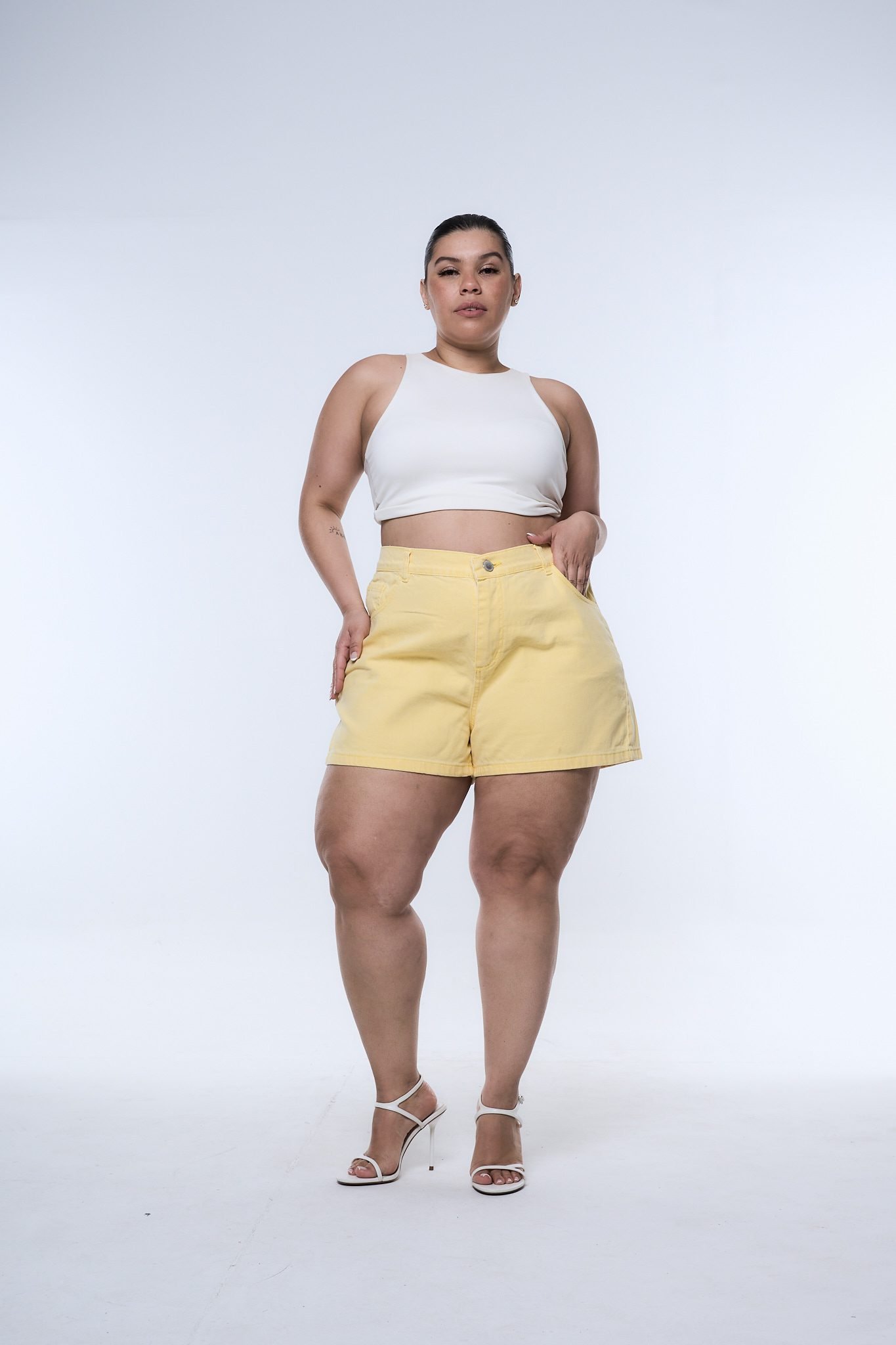 <b> SHORT AURENZA </b> <i> rigido </i>