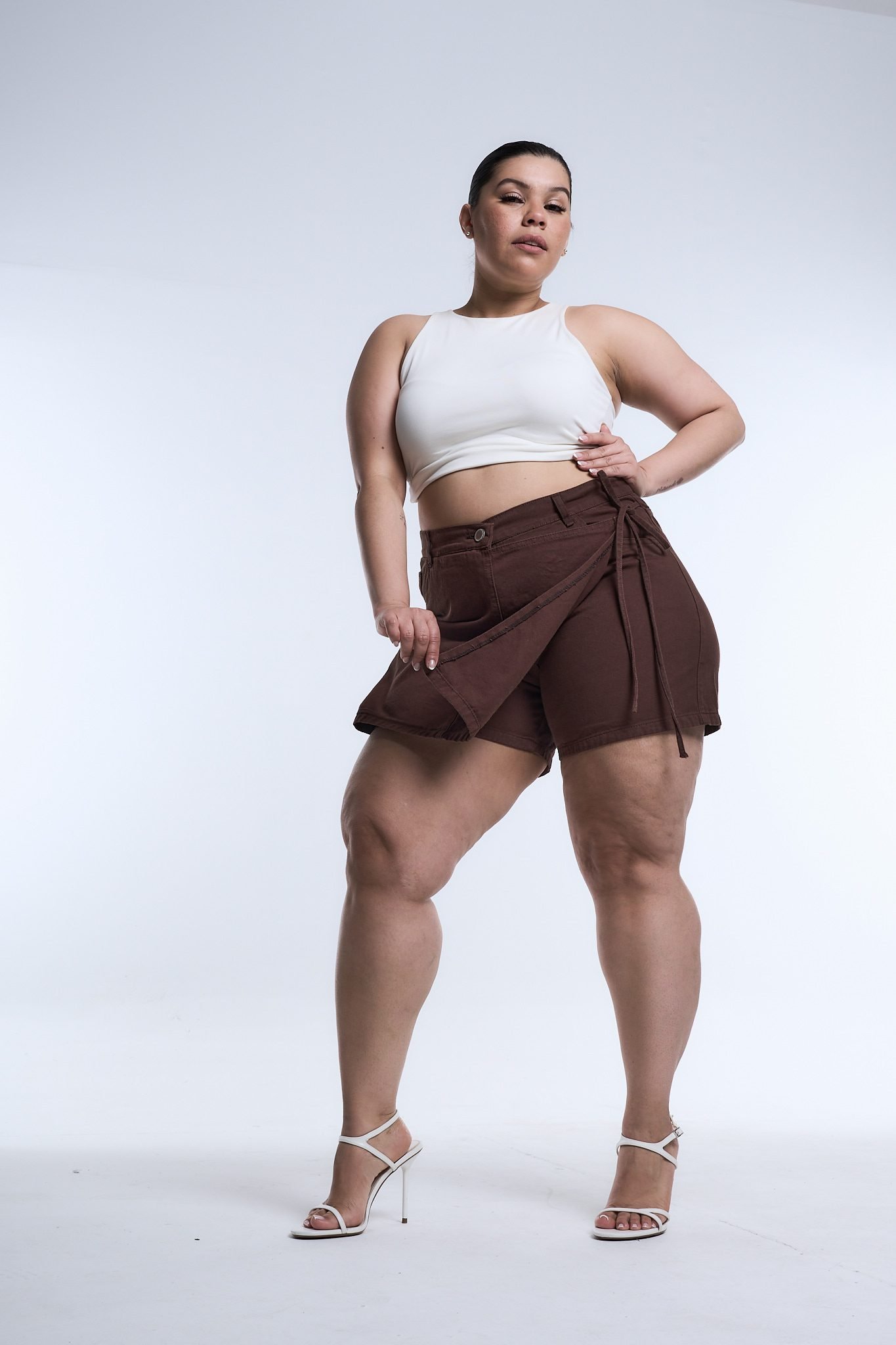 <b> SHORT-POLLERA CHOCOLATE LAZO </b> <i> rigido </i> - Imagen 6