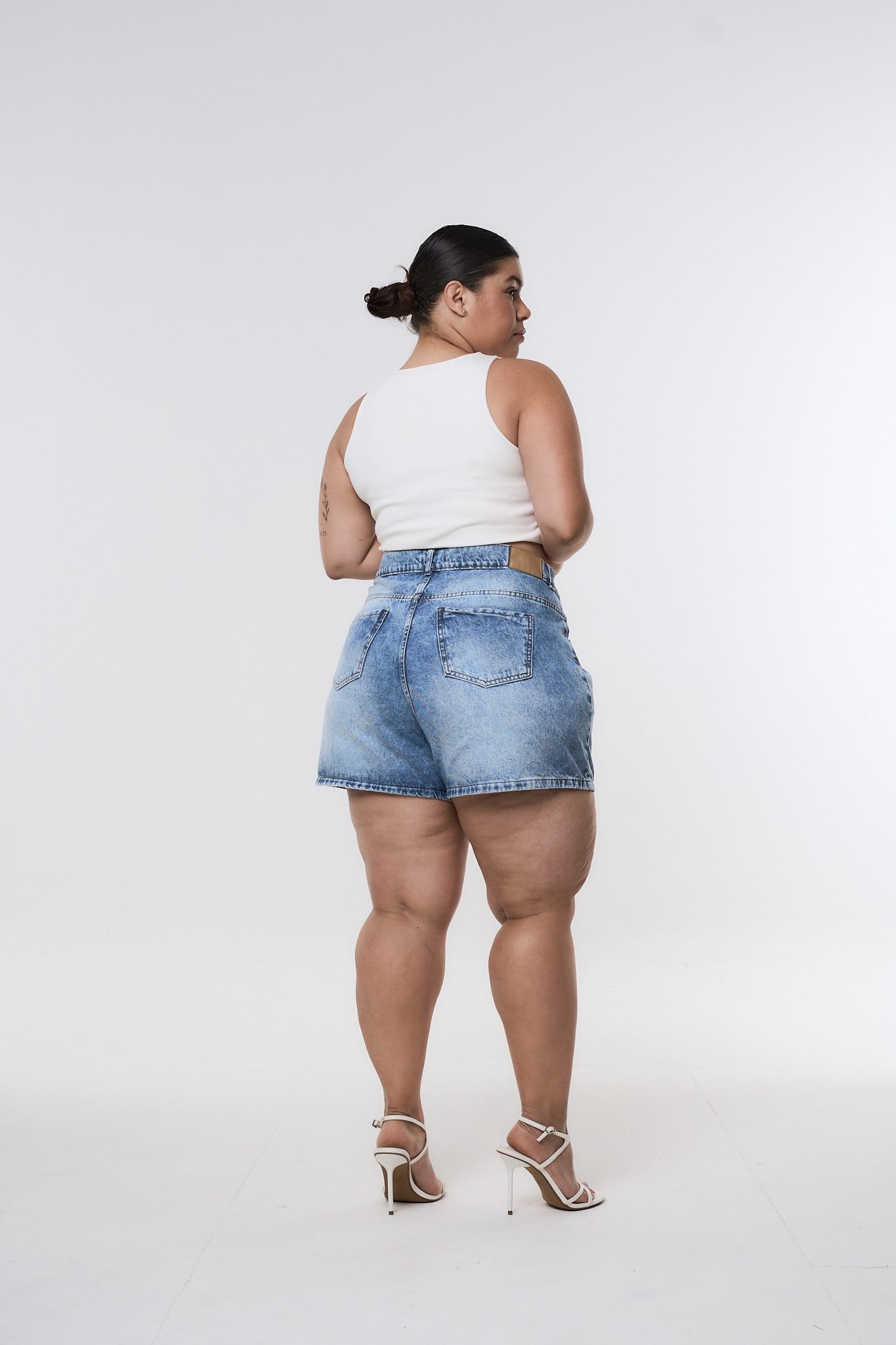 <b> SHORT EUCALYPTO NEVADO BIGOTE </b> <i> rígido - Imagen 10