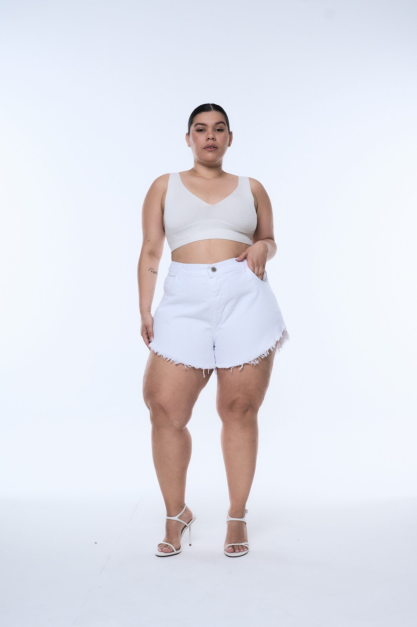 <b> SHORT WHITNEY </b> <i> rígido