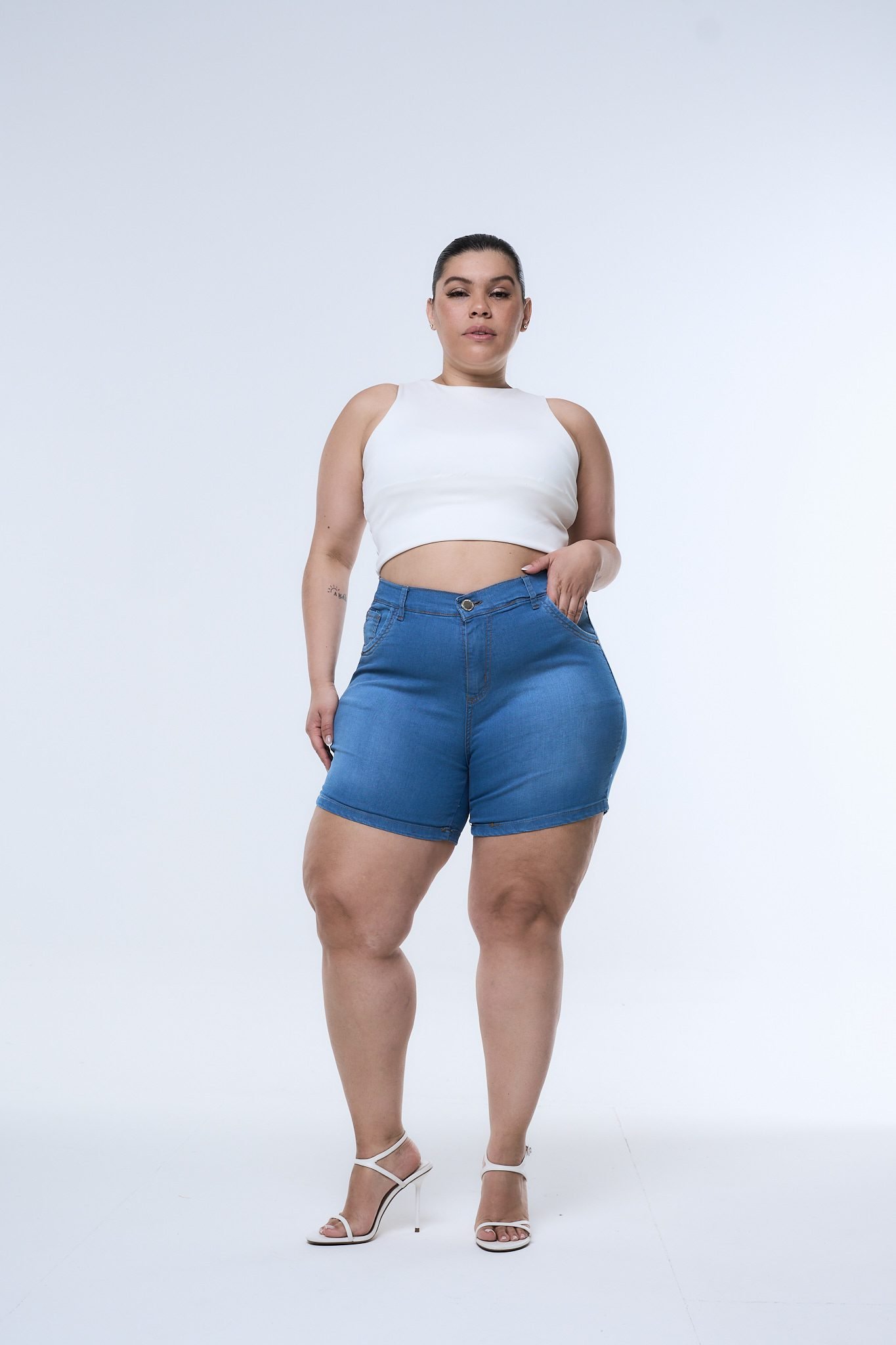 <b> SHORT DELUNE </b> <i> elastizado