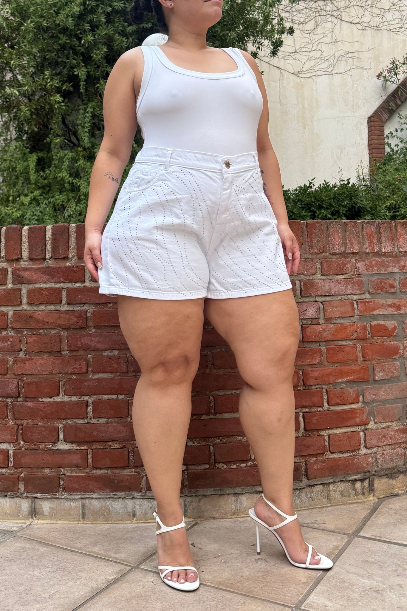 <b> SHORT WHITAVEL STRASS </b> <i> rígido - Imagen 5