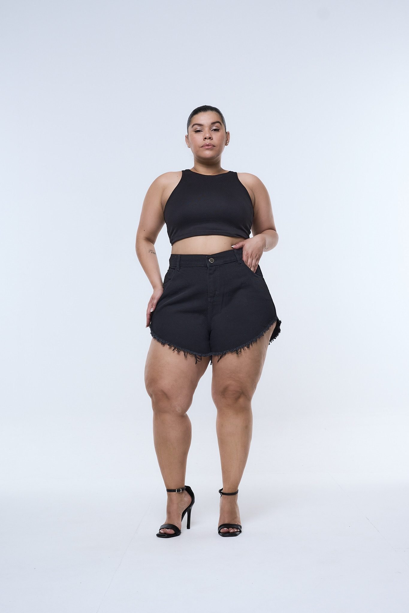 <b> SHORT ALTHEMIA </b> <i> rígido