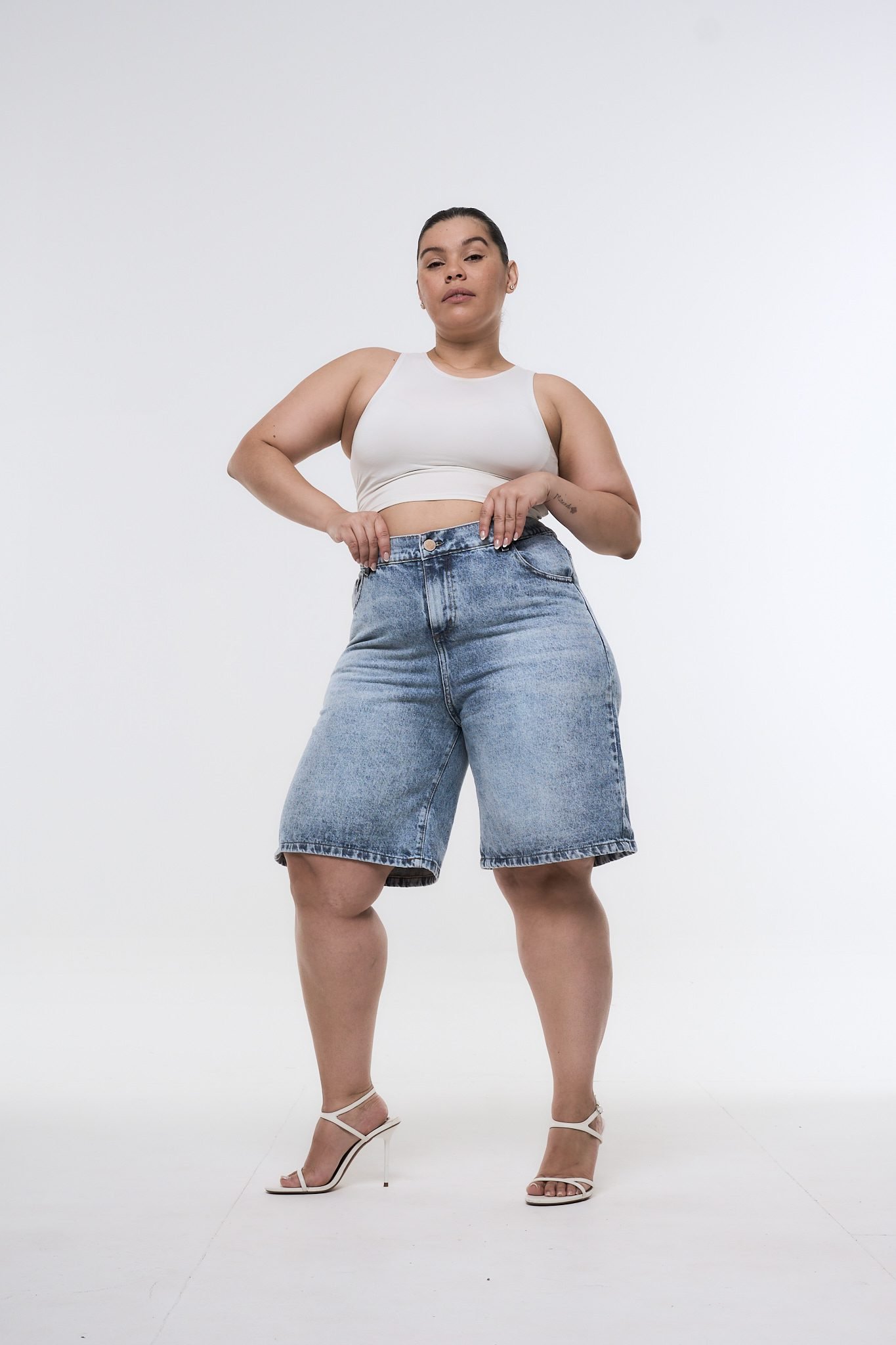 <b> BERMUDA SOLKARION BIGOTE NEVADO </b> <i> rigido </i> - Imagen 3