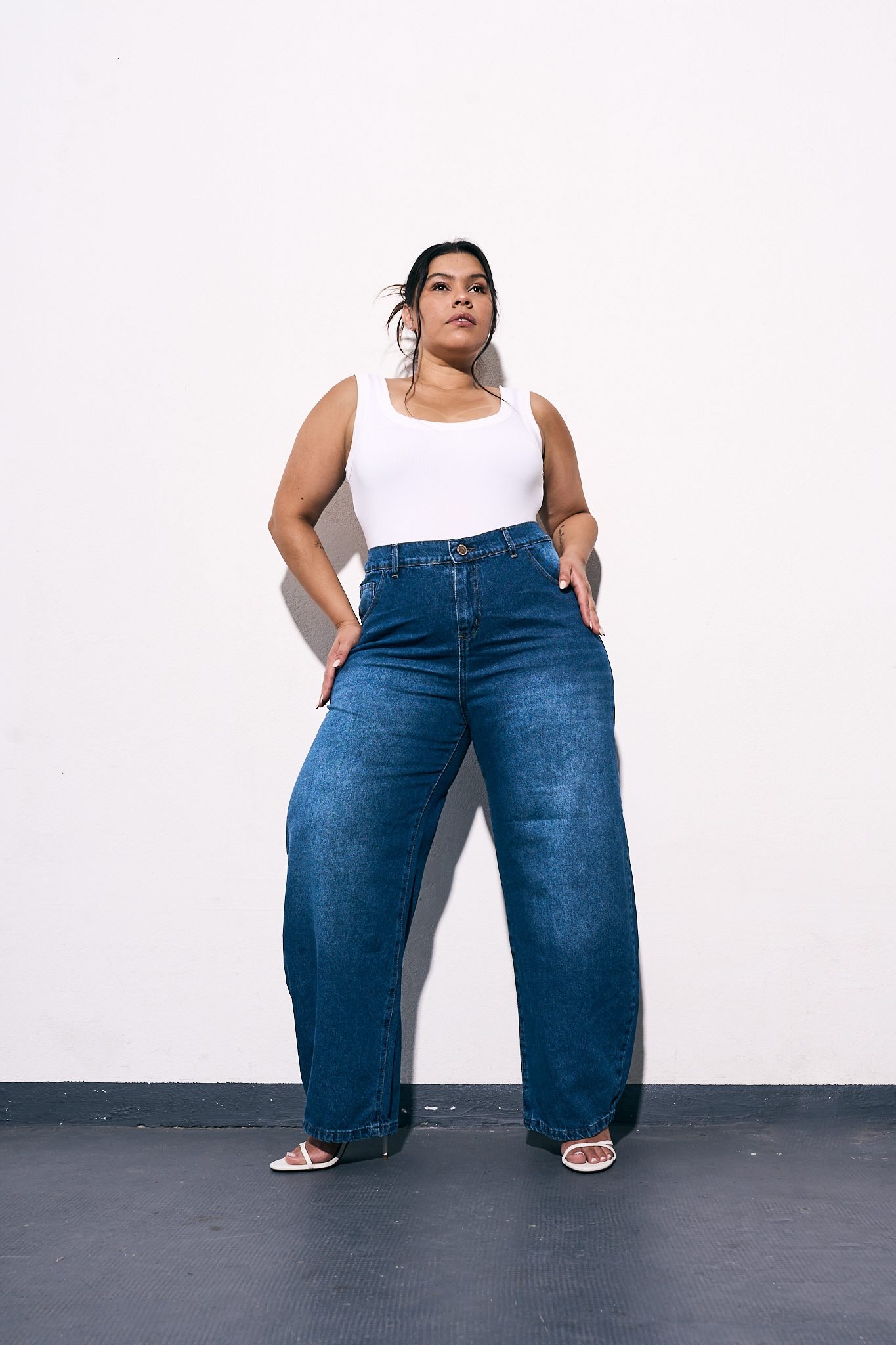 <b> BAGGY ILARIA BIGOTE </b> <i> rigido </i>