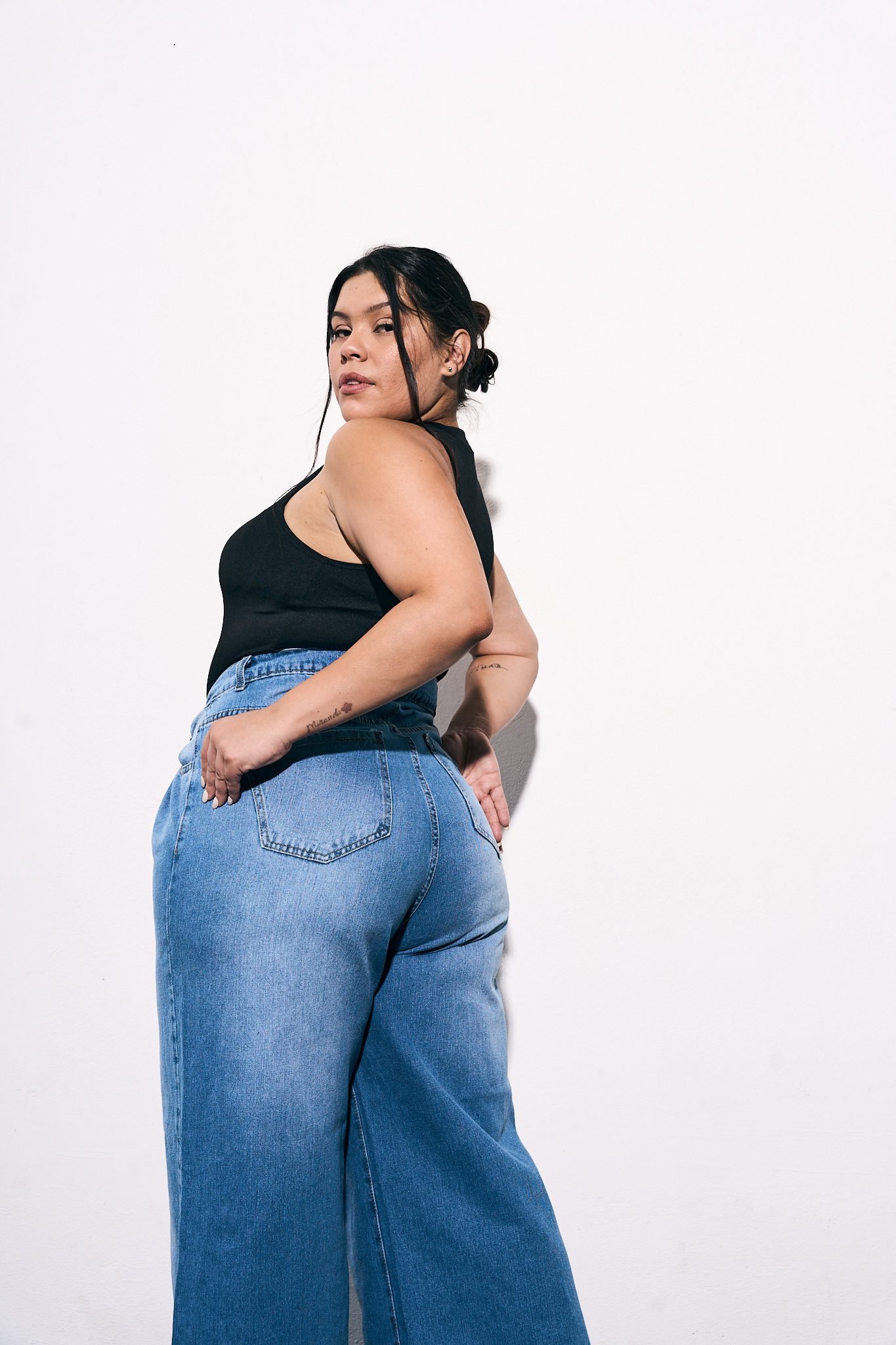 <b> DOBLE MAXI WIDELEG ROXANNE BIGOTE </b> <i> rigido </i> - Imagen 3