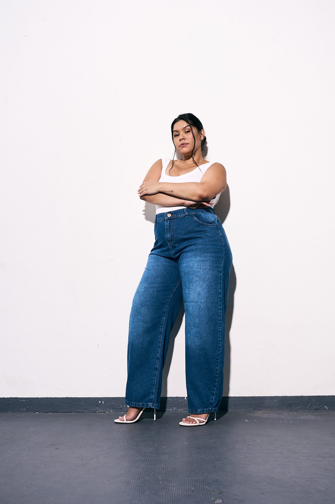 <b> BAGGY ILARIA BIGOTE </b> <i> rigido </i> - Imagen 3