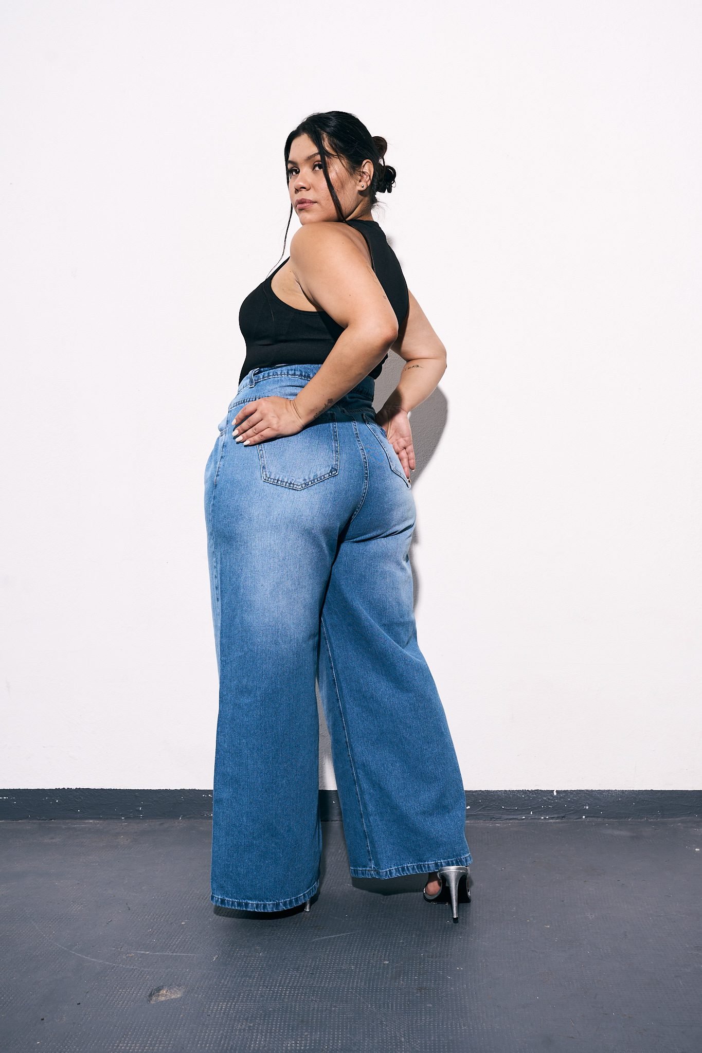 <b> DOBLE MAXI WIDELEG ROXANNE BIGOTE </b> <i> rigido </i> - Imagen 6