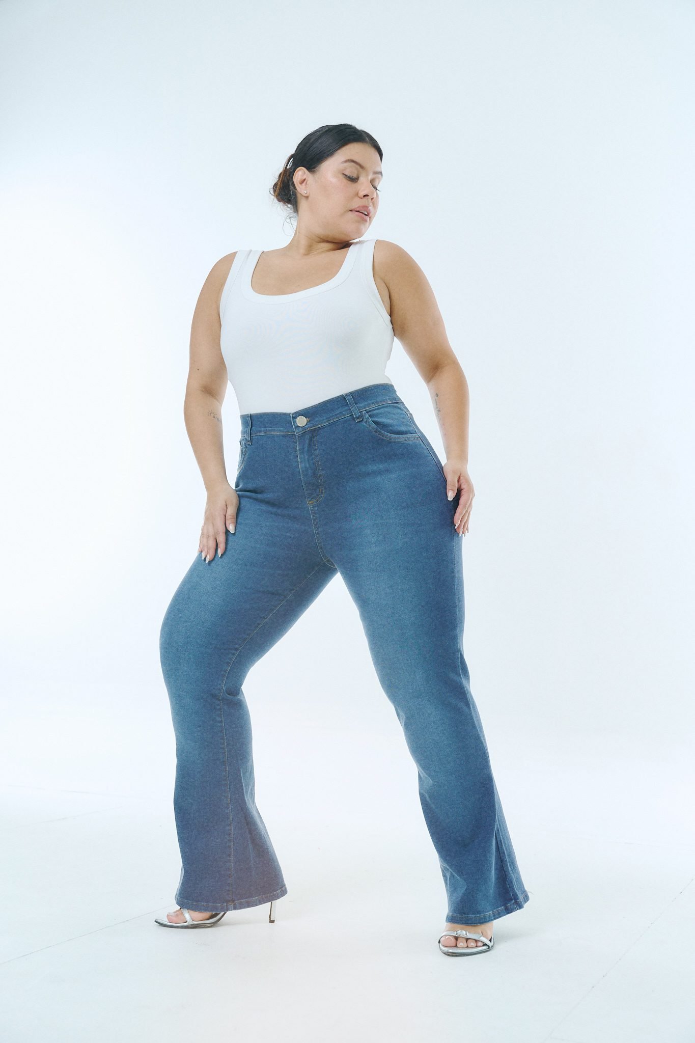 <b> SEMIOXFORD TANIA BIGOTE</b> <i> elastizado </i>