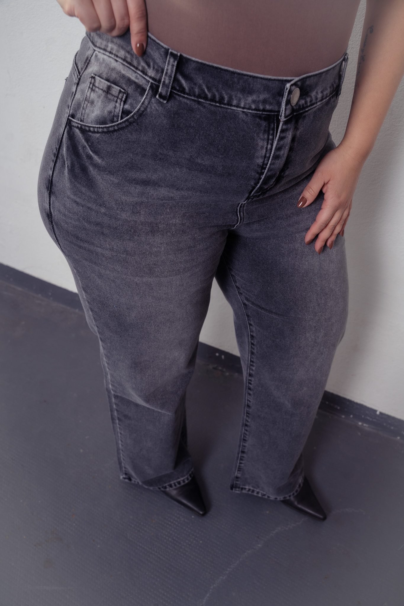 Alternative view of <b> MAXI WIDELEG OPHELIA NEVADO </b> <i> rigido </i>