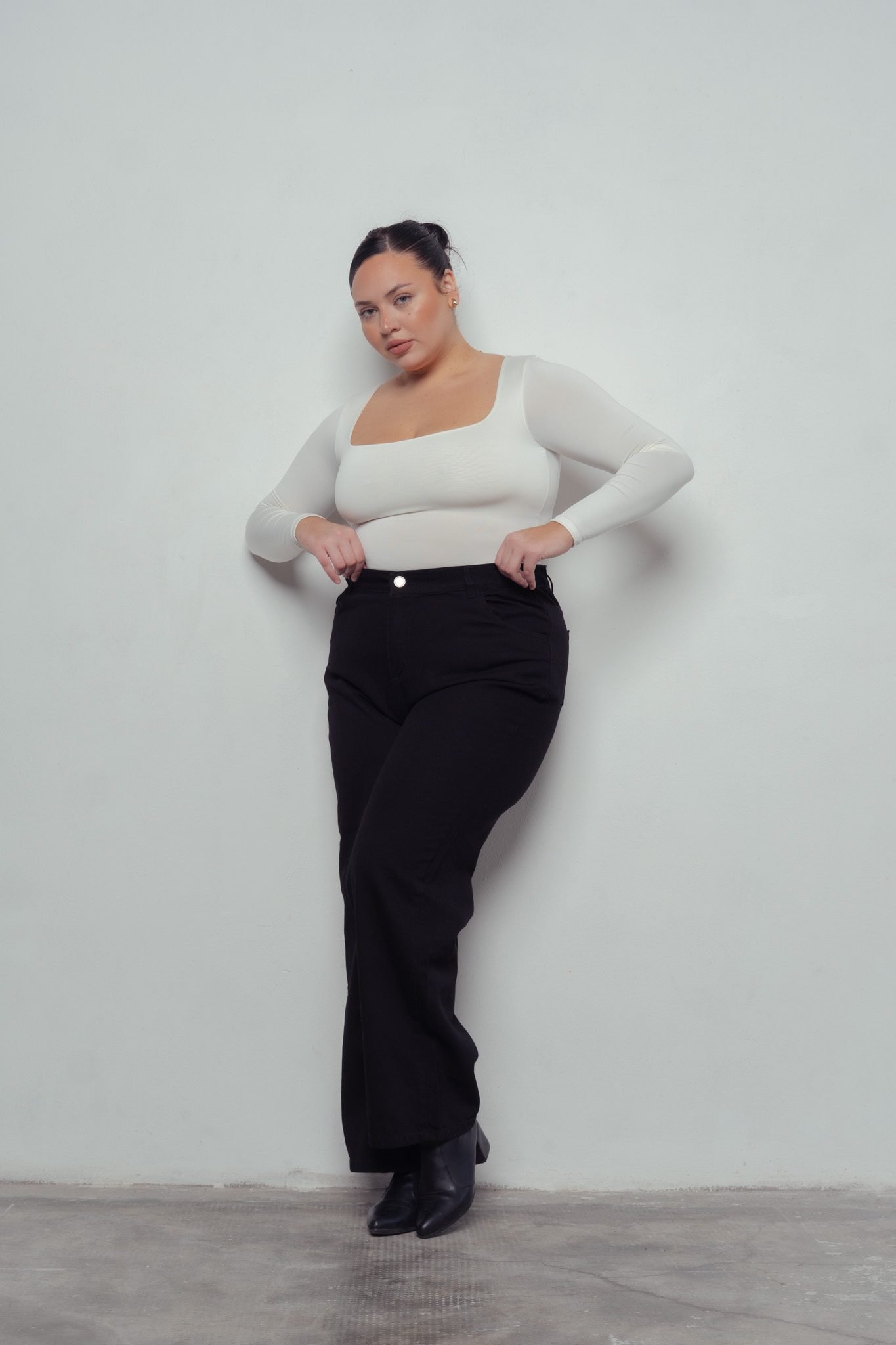 <b> MAXI WIDELEG BLACK </b> <i> rígido </i> - Imagen 4