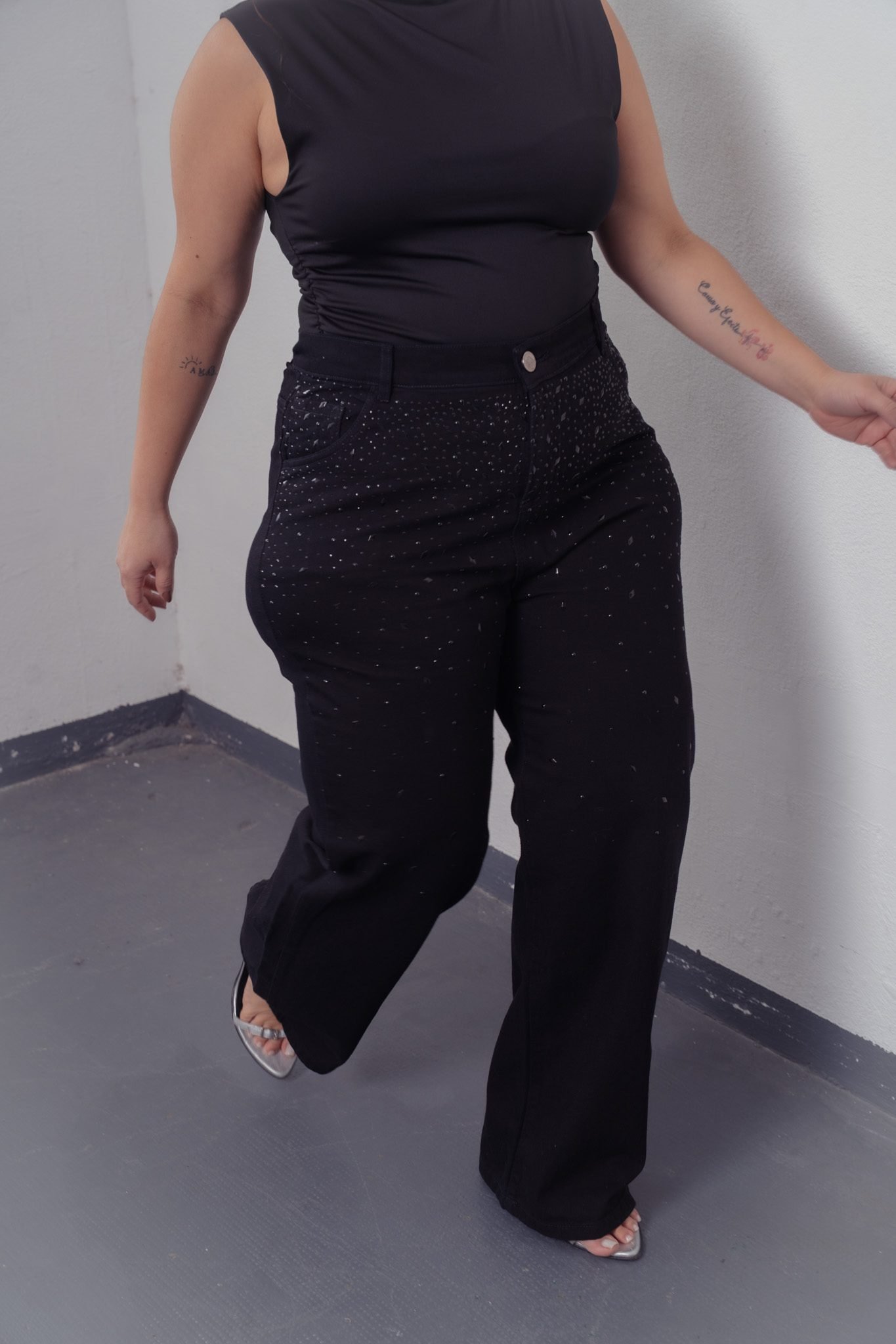 Alternative view of <b> MAXI WIDELEG ETHEREA BRILLOS TACHAS </b> <i> rigido </i>